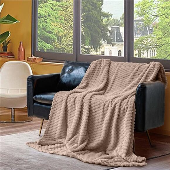 Flannel Fleece Throw Blanket(50x70 inch), 3D Jacquard Camel Fuzzy - Picture 2 of 8